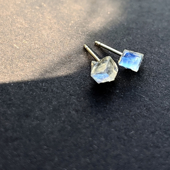 Jewelry - Raw moonstone stud earrings